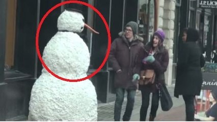 Ce bonhomme de neige n'est pas aussi immobile qu'il en a l'air