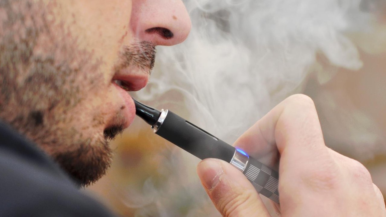 Cigarettes électroniques: les dangers et les risques sont ils plus importants que la cigarette classique ?