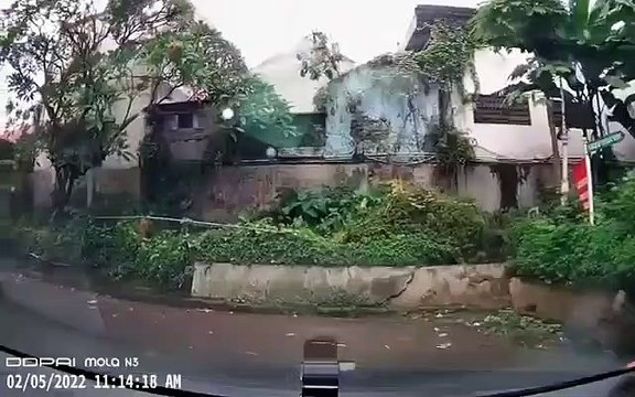Terekam Media Kamera, Dashcam Kamera Mobil di Jalan Eps.0522