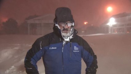 Ce météorologue explose de bonheur en pleine tempête de neige