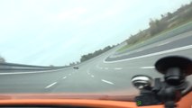 Une Bugatti Veyron défie une Koenigsegg Agera sur une piste époustouflante