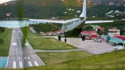 Voilà pourquoi l'aéroport Saint-Barthélémy est un des plus dangereux du monde
