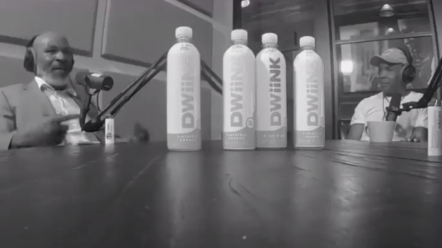 Mike Tyson : en larmes, l'ancien boxeur avoue avoir « peur de l’homme qu’il était »