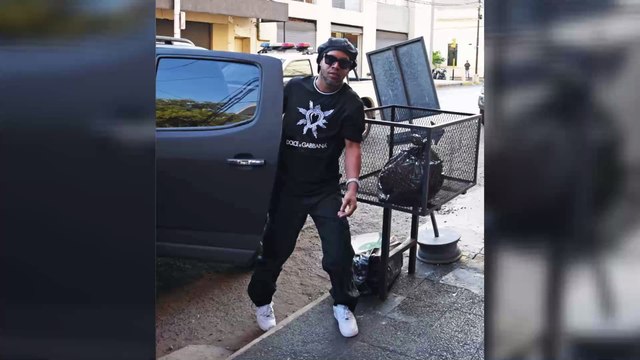 Ronaldinho : la légende du football arrêtée par la police paraguayenne avec des faux passeports