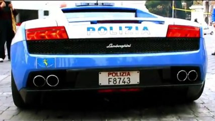 Découvrez les voitures des patrouilles autoroutes de la police italienne