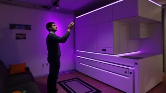 Il fait d'un appartement minuscule un loft de rêve