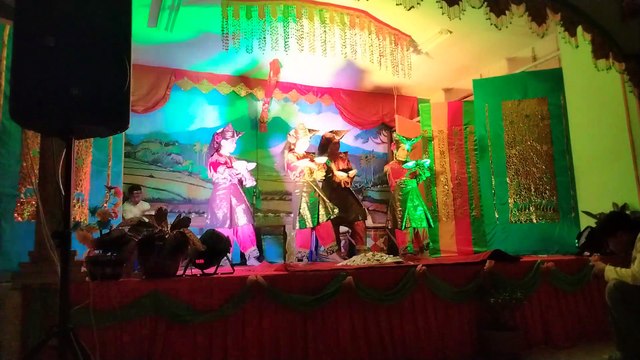Pagelaran tari piring sumatera barat | Destraveler