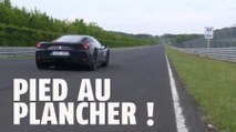 Cette Ferrari 458 Spéciale accélère et avale la piste d'une façon impressionnante