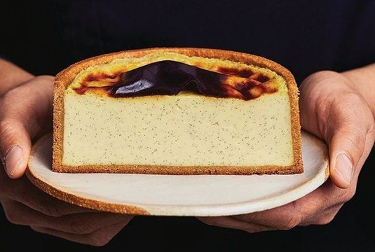 Voici la recette de flan pâtissier à la vanille la plus addictive et elle est signée du roi des flans
