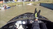 Voilà ce que donne un bateau avec un moteur plus puissant qu'une voiture