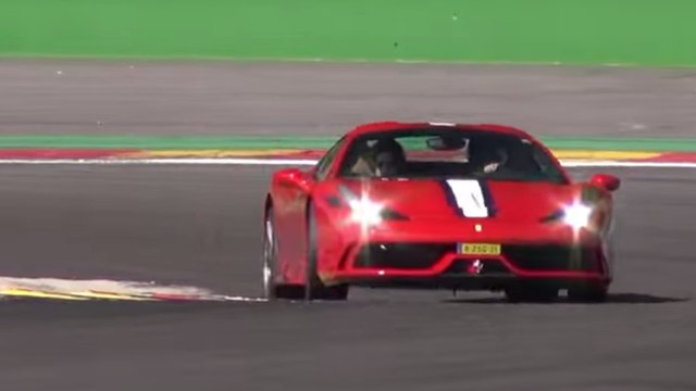 La Ferrari 458 Speciale Aperta fait sensation sur le circuit de Spa-Francorchamps