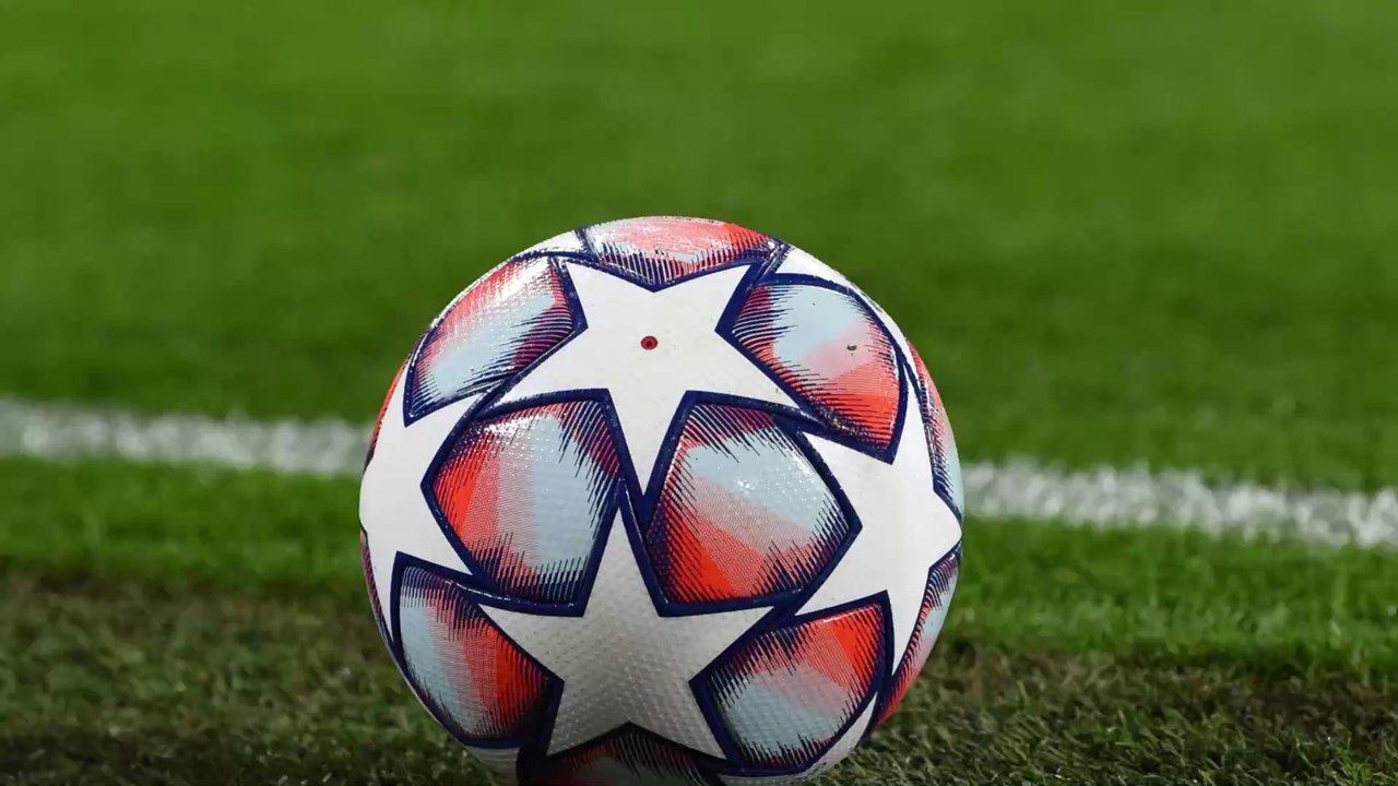 "Joue pas avec lui la vie de ma mère" : Karim Benzema atomise Vinicius dans les couloirs à la mi-temps