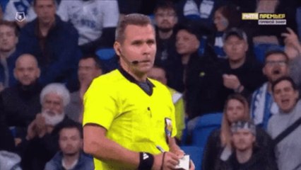 Bulgarie : un arbitre frappé et chassé du terrain après avoir expulsé un joueur