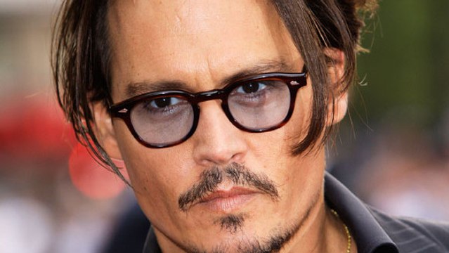 Johnny Depp métamorphosé physiquement dans Strictly Criminal