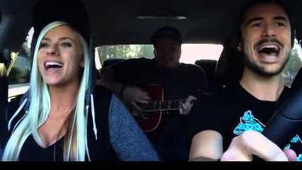 Andie Case : cette bombe a une voix d'exception