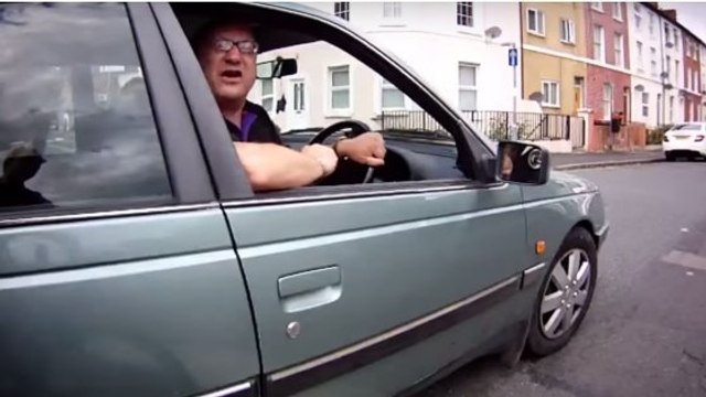 Road rage entre un cycliste et un automobiliste en Angleterre