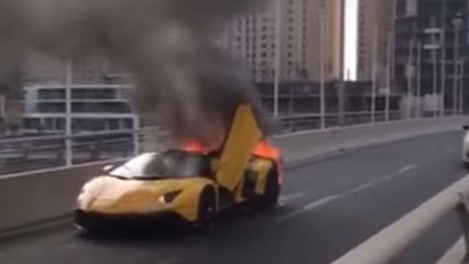 Une Lamborghini Aventador est réduite en cendres sur les routes de Dubaï