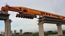 Cette machine titanesque sert à construire des ponts en Chine