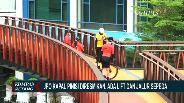 Gubernur DKI Jakarta Resmikan JPO Berbentuk 'Kapal Pinisi' di Sudirman