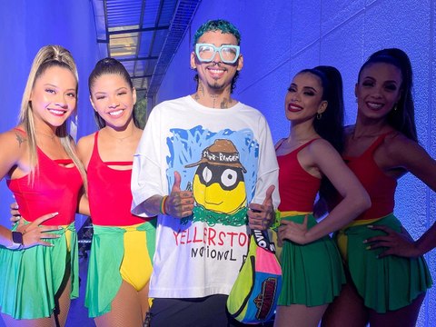 Bonny Lovy interpreta 'Loco de Remate'