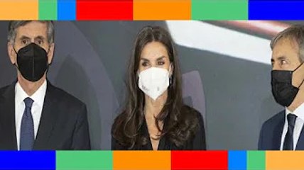   PHOTOS – Letizia d’Espagne cheveux grisonnants et look sobre pour une soirée hommage à Madrid