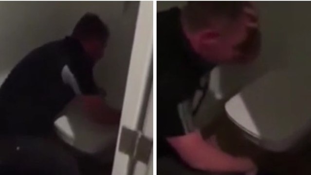 La bourde d'un apprenti plombier en posant des toilettes