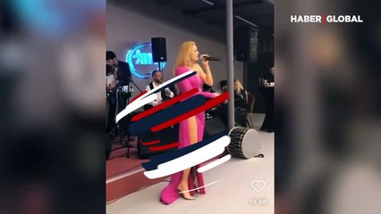 Tuğba Özay 'Sil Baştan' şarkısını söyledi, sosyal medya yıkıldı: 'Kulaklarım kanadı'