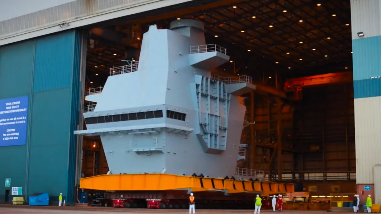 HMS Prince of Wales : découvrez l'assemblage du nouveau porte-avions de la Royal Navy