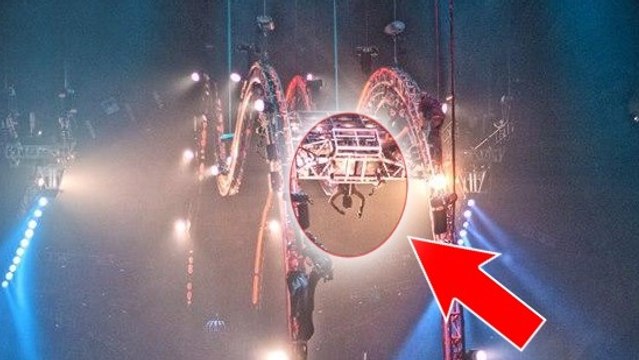 Tommy Lee, le batteur de Mötley Crue, reste bloqué la tête à l'envers pendant son solo