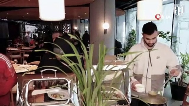 Beşiktaş yönetiminden derbi öncesi futbolculara moral yemeği