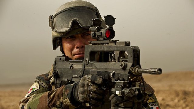 L'armée française n'utilisera plus de FAMAS en 2017...