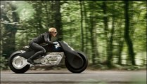 BMW a inventé une nouvelle moto qui va vous permettre de conduire sans casque !