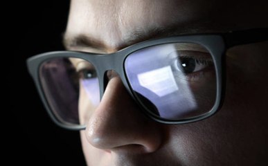 Comment détecter les fausses images prétendant provenir de la guerre en Ukraine ?