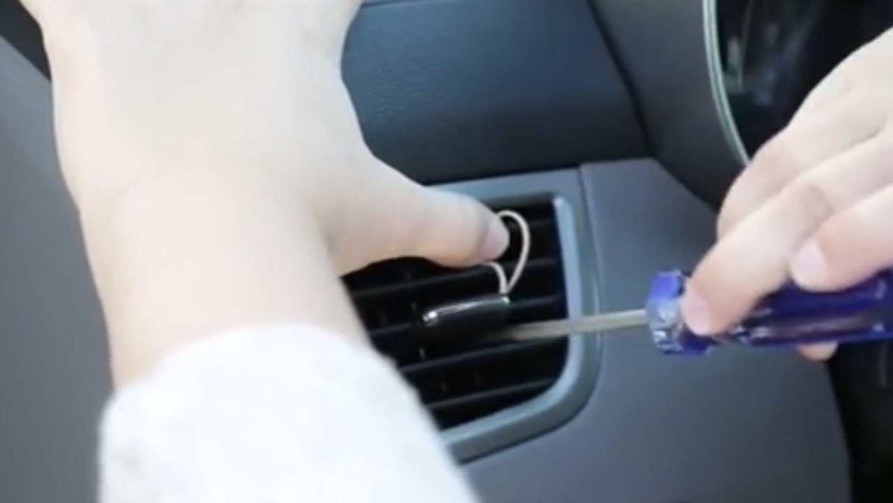 Une astuce pour fabriquer support de téléphone pour voiture en toute simplicité