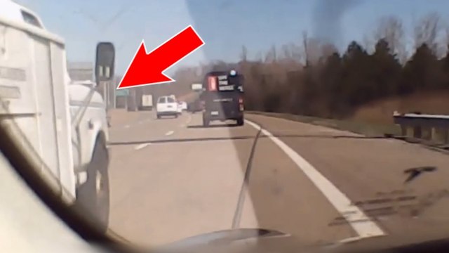 Tesla : La fonction pilote automatique évite un accident de justesse !