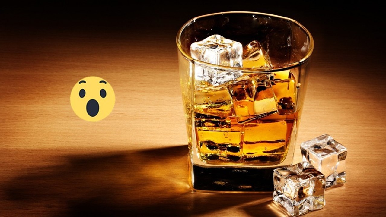 Pourquoi il ne faut pas prendre de glaçons dans les bars