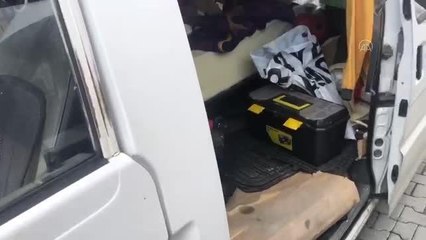 Son dakika haberleri: Kuşadası'nda esrar ele geçirilen aracın sürücüsü gözaltına alındı