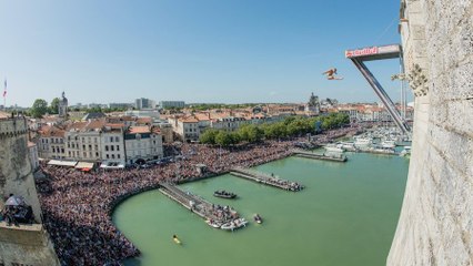 Red Bull Cliff Diving World Series 2016 : La compétition sera de retour à la Rochelle le 23 juillet prochain !