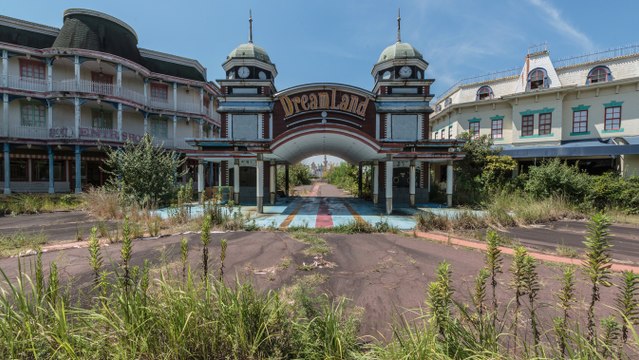 Les photos surprenantes d'un parc d'attraction abandonné