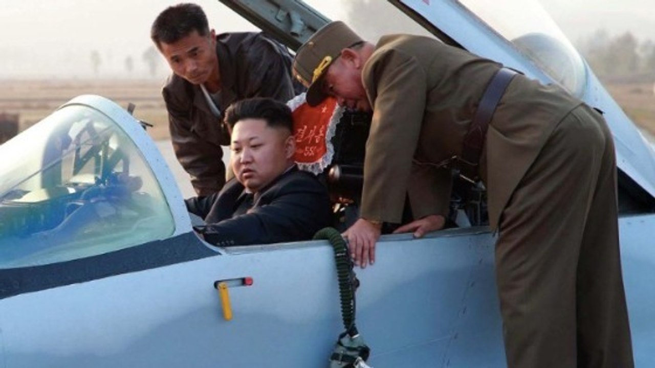 La Corée du Nord se dit "prête à couler" le porte-avions américain qui se rapproche du pays