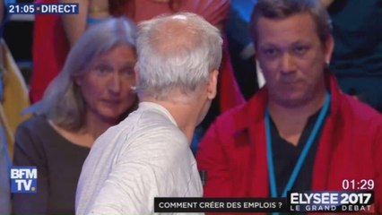 Philippe Poutou : ses interactions avec ses conseillers détournées par les internautes, le résultat est hilarant