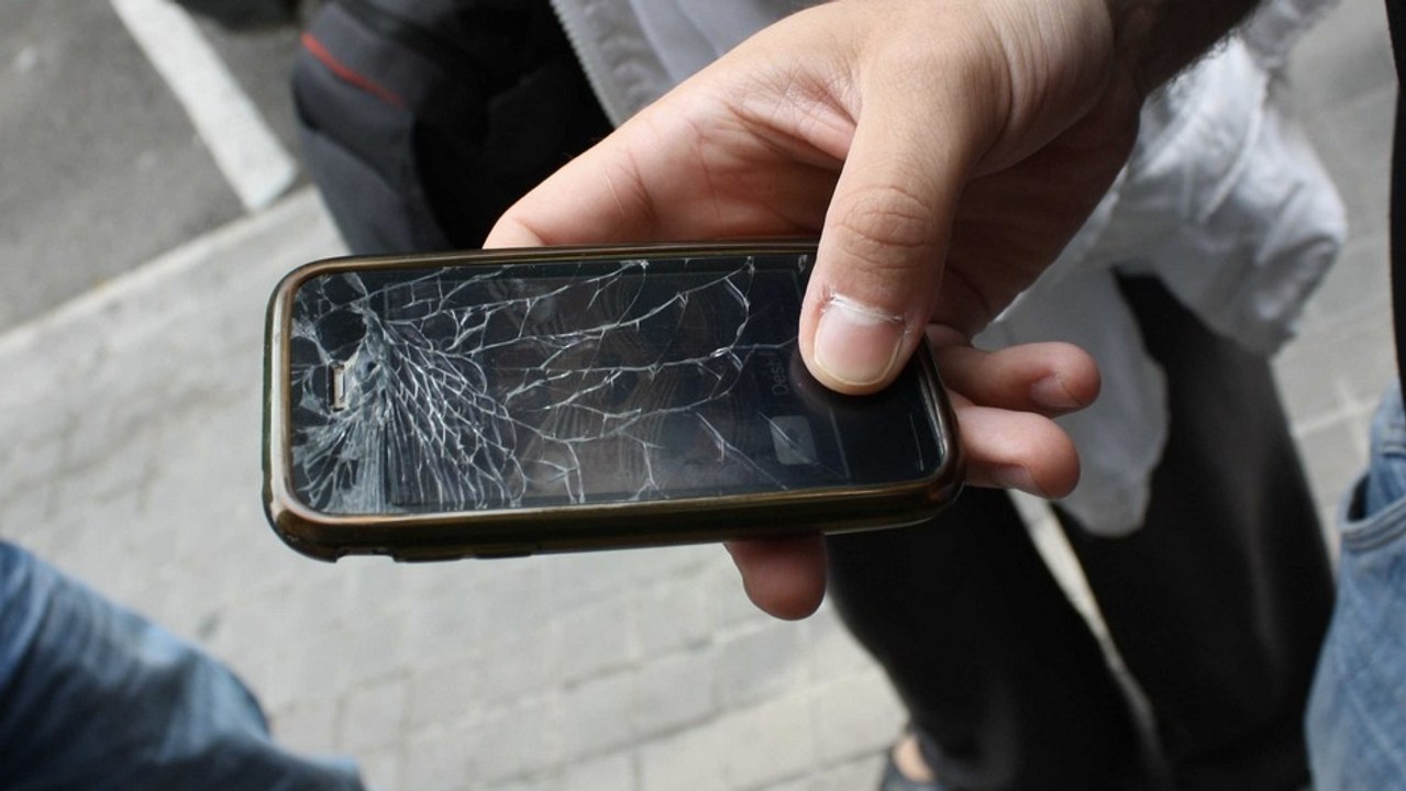 Tech : Un scientifique imagine un moyen de réparer les écrans de téléphone