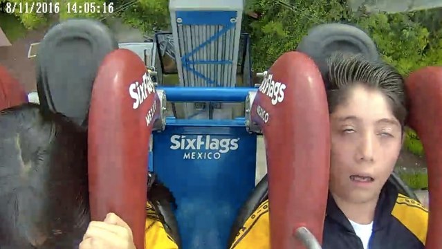 Il s'évanouit plusieurs fois de suite dans une attraction à sensations fortes