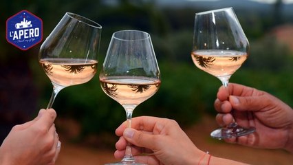 Comment bien tenir son verre pour avoir du style à l'apéro ?