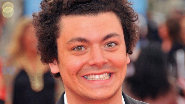 Kev Adams : métamorphosé par la musculation, il affiche son nouveau corps sur Instagram