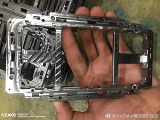 iPhone 8 : des photos du cadre métallique ont fuité