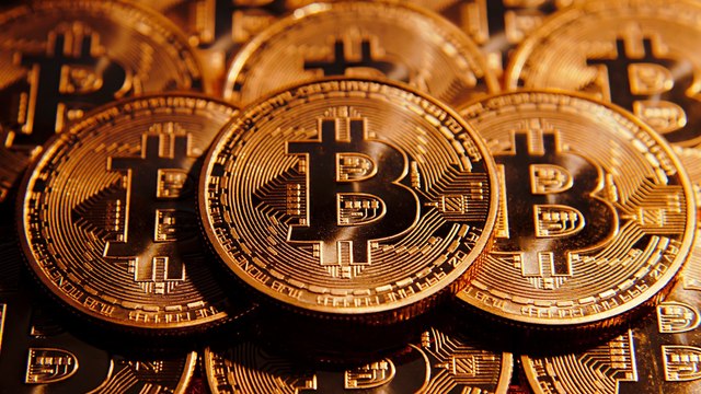 Bitcoins : pour 100 dollars investis en 2010 vous en auriez 72 millions aujourd'hui