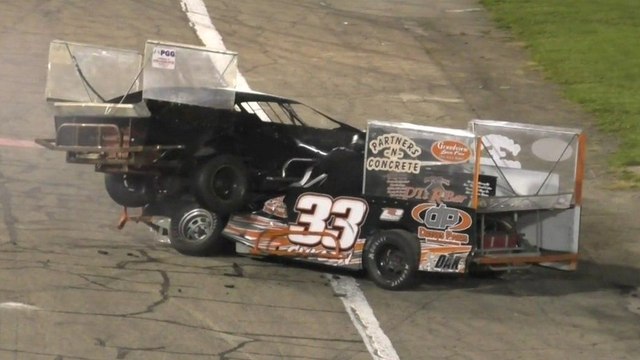 Road rage : ce pilote provoque violemment un collègue en pleine course en Inde