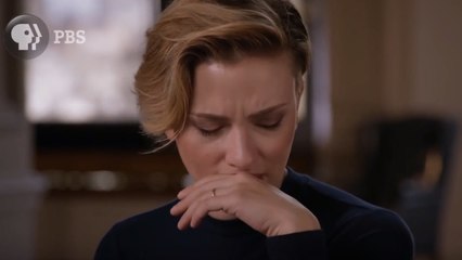 Scarlett Johansson : La réaction de l'actrice en découvrant sa propre histoire familiale en direct