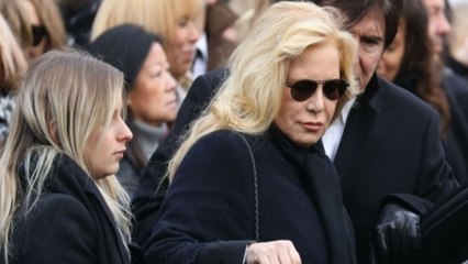 Sylvie Vartan refuse d'assister aux obsèques de Johnny sur l'île de Saint-Barthélémy